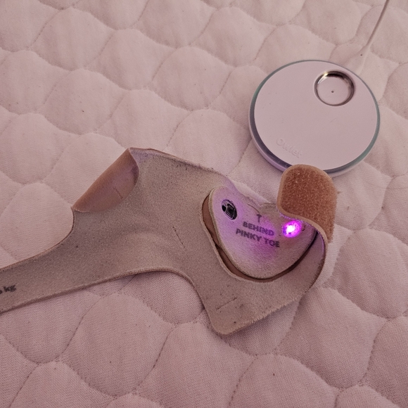 Owlet sock, cord, base station - Picture 5 of 6